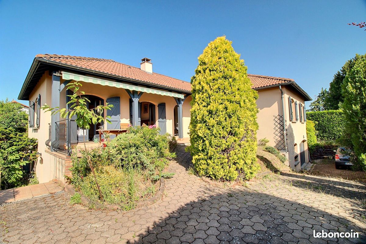 4 bedrooms House in Aubiere, France No. 339253