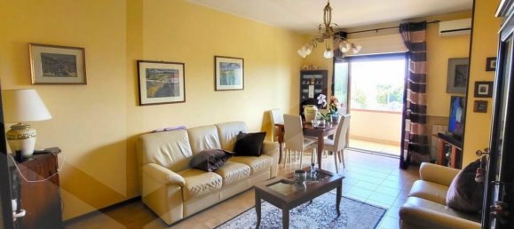 Apartamento de 5 divisões em Spoltore, Italy N.º 28338 3