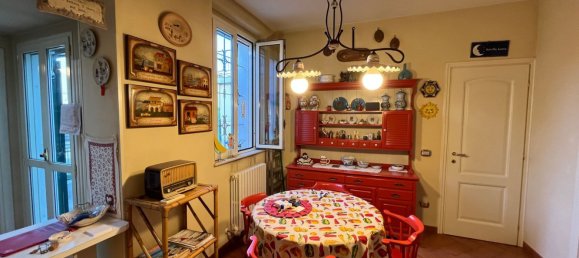 Casa de 10 habitaciónes en Mirandola, Italy No. 137106 15