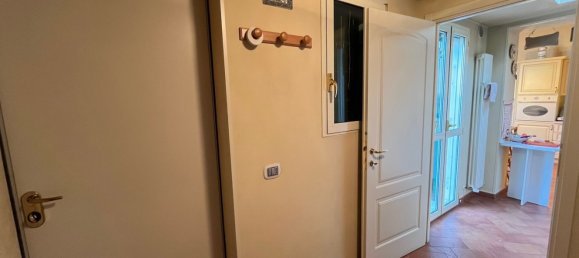 Casa de 10 habitaciónes en Mirandola, Italy No. 137106 14