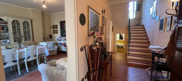 Casa de 10 habitaciónes en Mirandola, Italy No. 137106 19