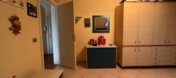 Casa de 10 habitaciónes en Mirandola, Italy No. 137106 45