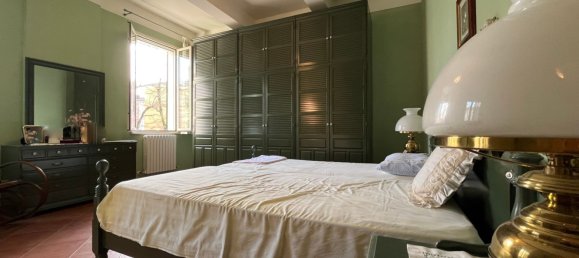 Casa de 10 habitaciónes en Mirandola, Italy No. 137106 32