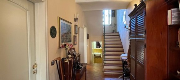 Casa de 10 habitaciónes en Mirandola, Italy No. 137106 18