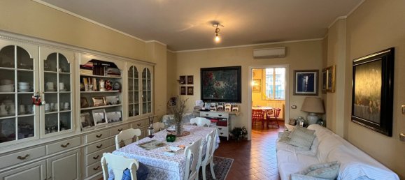 Casa de 10 habitaciónes en Mirandola, Italy No. 137106 6