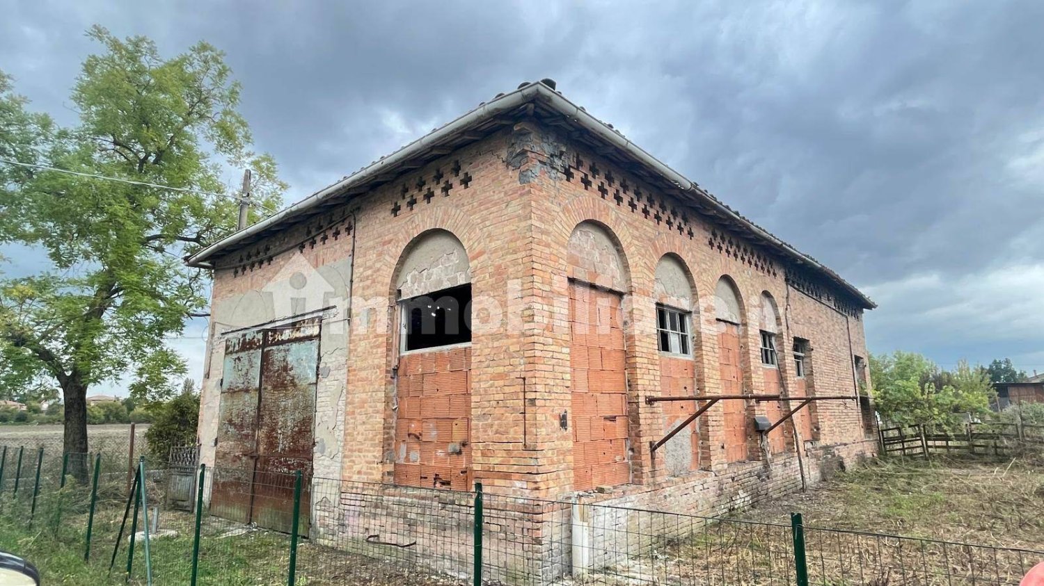 Studio in Modena, Italy, Nr. 130186