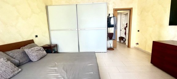 Apartamento T4 em Taranto, Italy N.º 377252 9