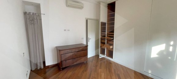 6 rooms Apartment in Bologna, Italy No. 26266 26