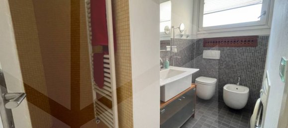 6 rooms Apartment in Bologna, Italy No. 26266 48