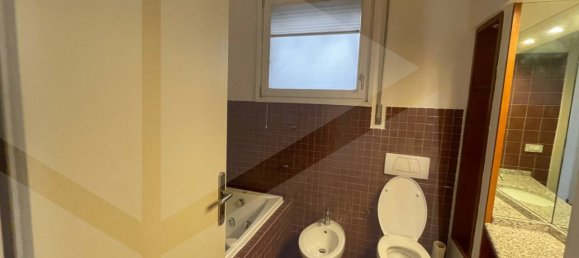 6 rooms Apartment in Bologna, Italy No. 26266 27