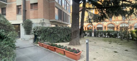 6 rooms Apartment in Bologna, Italy No. 26266 13