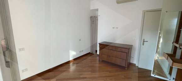6 rooms Apartment in Bologna, Italy No. 26266 24