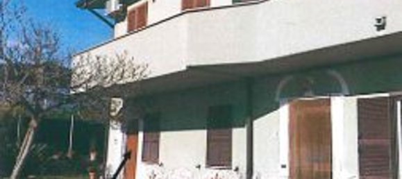 5 rooms Apartment in Lariano, Italy No. 204128 12