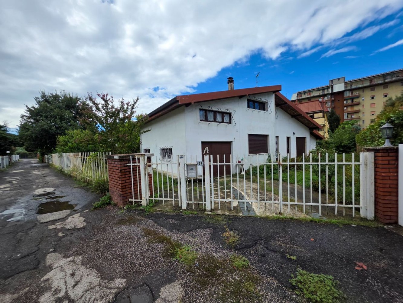 Вилла с 6 спальнями в Гарбаньяте Миланезе, Италия № 338175