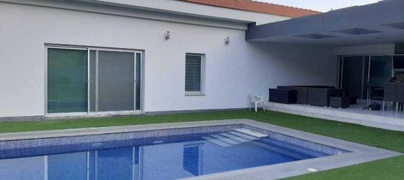 4 bedrooms House in Alassa, Cyprus No. 10733 2