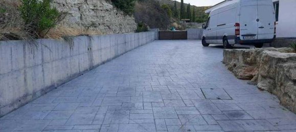 4 bedrooms House in Alassa, Cyprus No. 10733 3