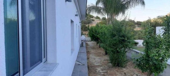 4 bedrooms House in Alassa, Cyprus No. 10733 6