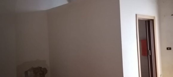 3-salle Propriété commerciale à Sava, Italy No. 18789 9