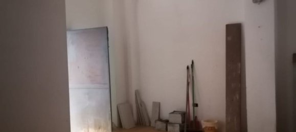 3-salle Propriété commerciale à Sava, Italy No. 18789 8