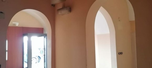 3-salle Propriété commerciale à Sava, Italy No. 18789 7