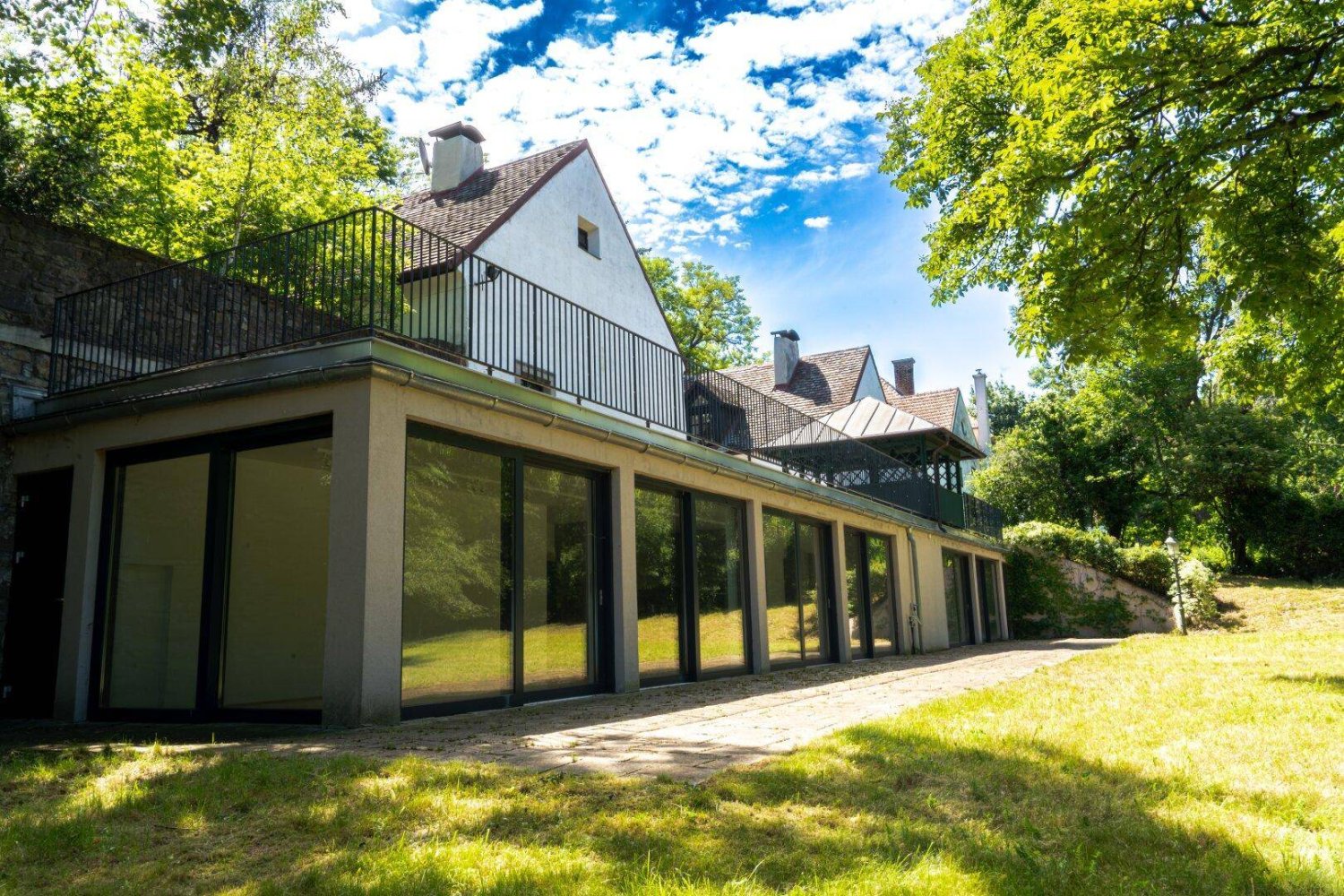 9 rooms House in Dobling, Austria No. 159792