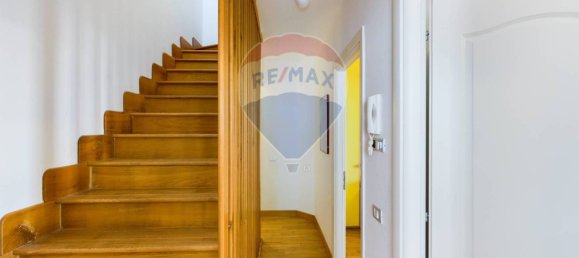 2 bedrooms House in Anzio, Italy No. 221341 9