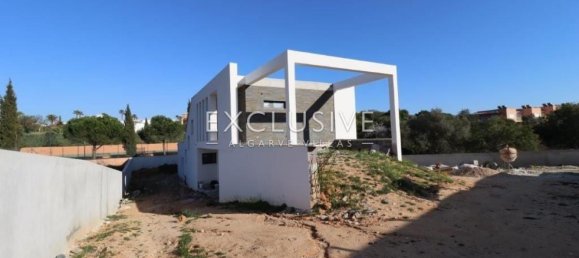 3 bedrooms Villa in Lagoa, Portugal No. 7516 6