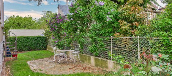 Casa de 4 dormitorios en Sevres, France No. 321129 2