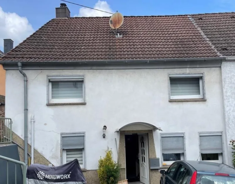 Таунхаус с 4 комнатами в Саарбрюккен, Германия № 22369