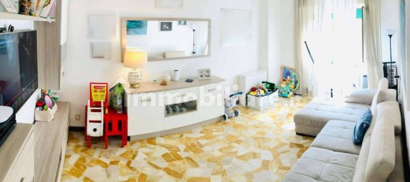 2 Schlafzimmer Wohnung in Rome, Italy, Nr. 305773 3