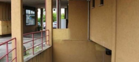 304m² Commercial property in Susegana, Italy No. 308044 7