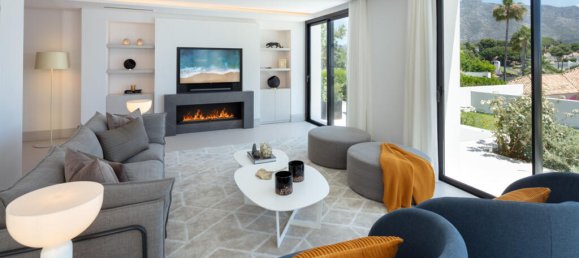 4 bedrooms Villa in Marbella, Spain No. 88978 2