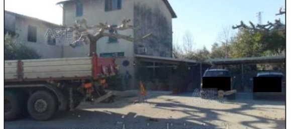 Квартира с 14 комнатами в Уццано, Италия № 262283 34