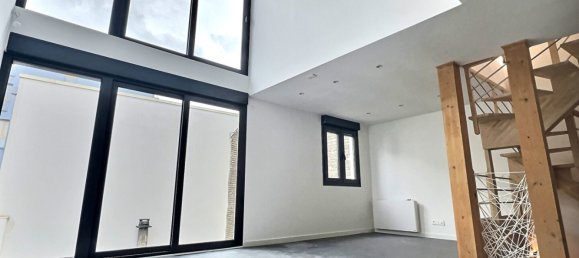 3 bedrooms Duplex in Montreuil, France No. 180398 12