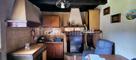 4 bedrooms Apartment in Montemignaio, Italy No. 130657 10