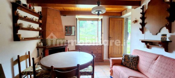 4 bedrooms Apartment in Montemignaio, Italy No. 130657 3