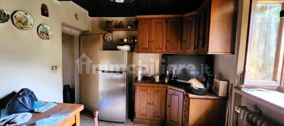 4 bedrooms Apartment in Montemignaio, Italy No. 130657 5