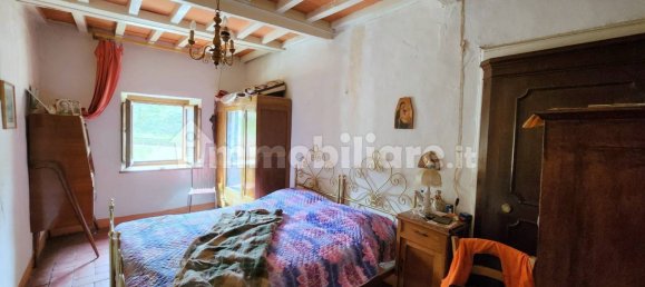 4 bedrooms Apartment in Montemignaio, Italy No. 130657 9