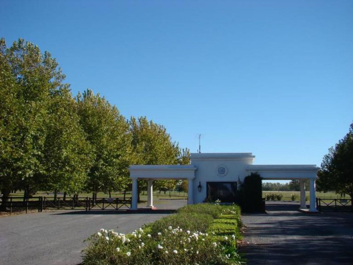  Land in Buenos Aires, Argentina No. 121708