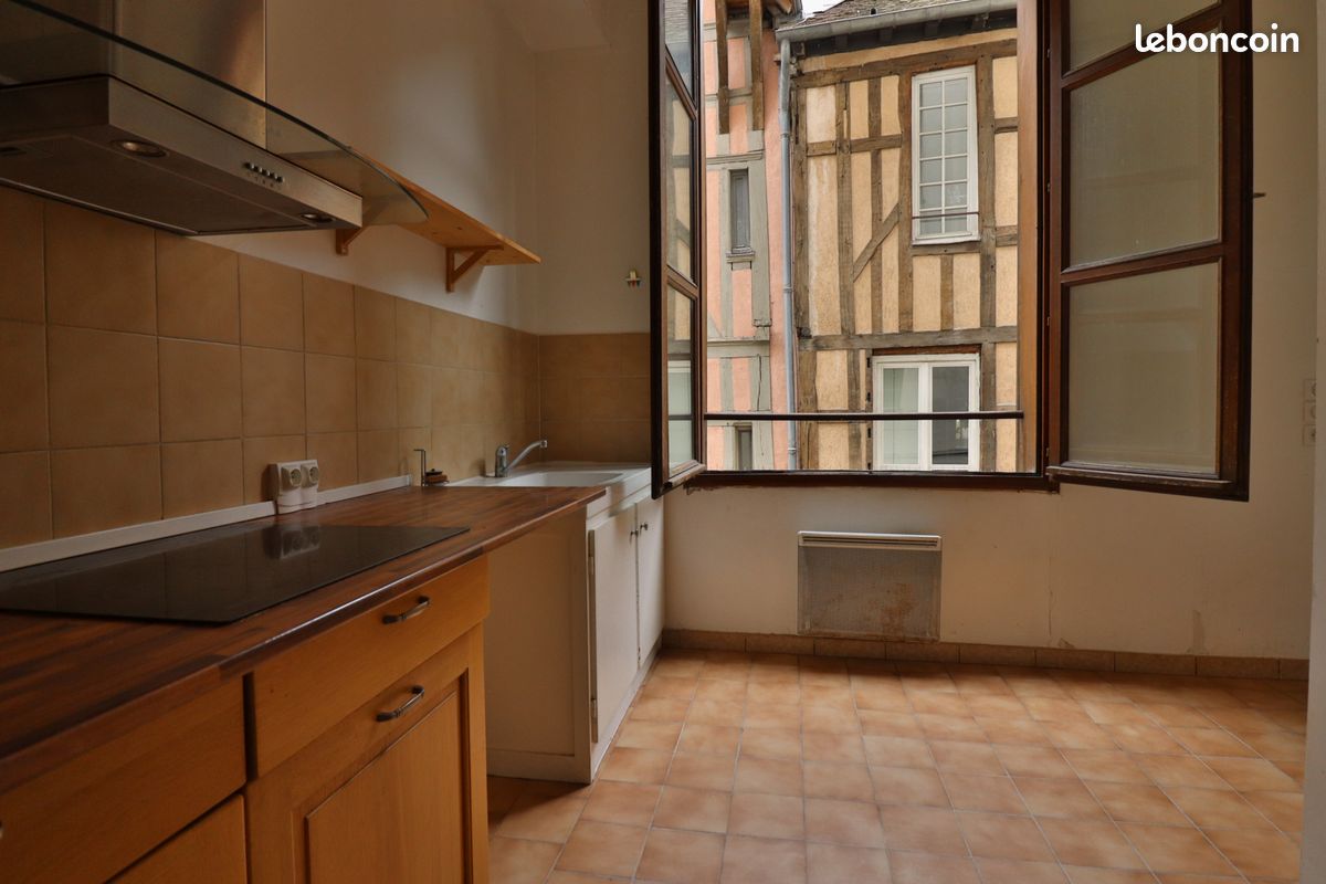 2 chambres Appartement à Troyes, France No. 64746