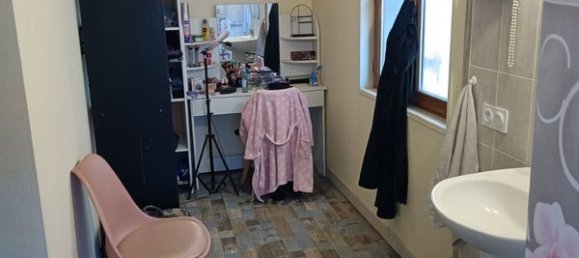 Moradia em banda T4 em Saint-Loup-Lamaire, France N.º 110602 10