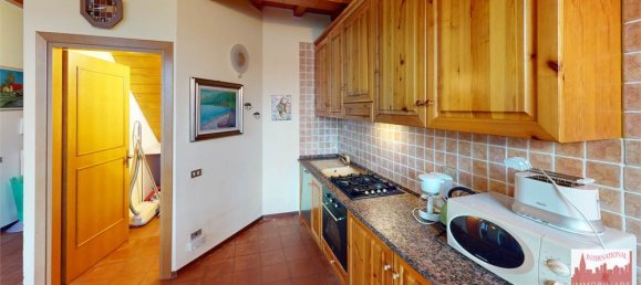 Apartamento de 4 dormitorios en Menaggio, Italy No. 114505 6