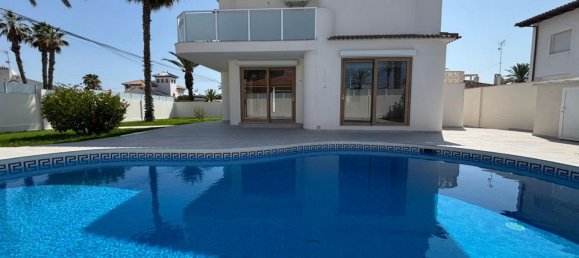 3 Schlafzimmer Haus in Cabo Roig, Spain, Nr. 160803 2
