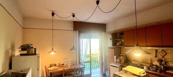 6 rooms Apartment in Barga, Italy No. 184575 7