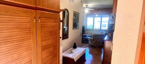 6 rooms Apartment in Barga, Italy No. 184575 3