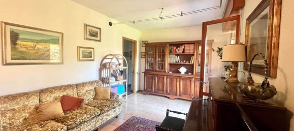 6 rooms Apartment in Barga, Italy No. 184575 19
