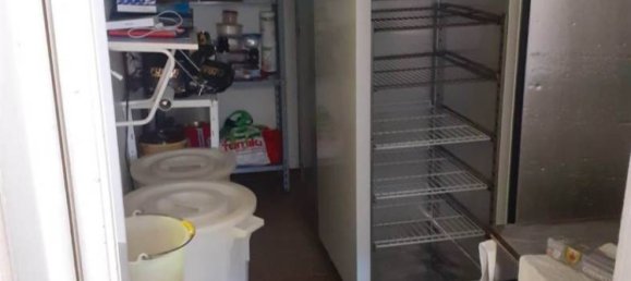 2 rooms Commercial property in Ostiglia, Italy No. 2637 4