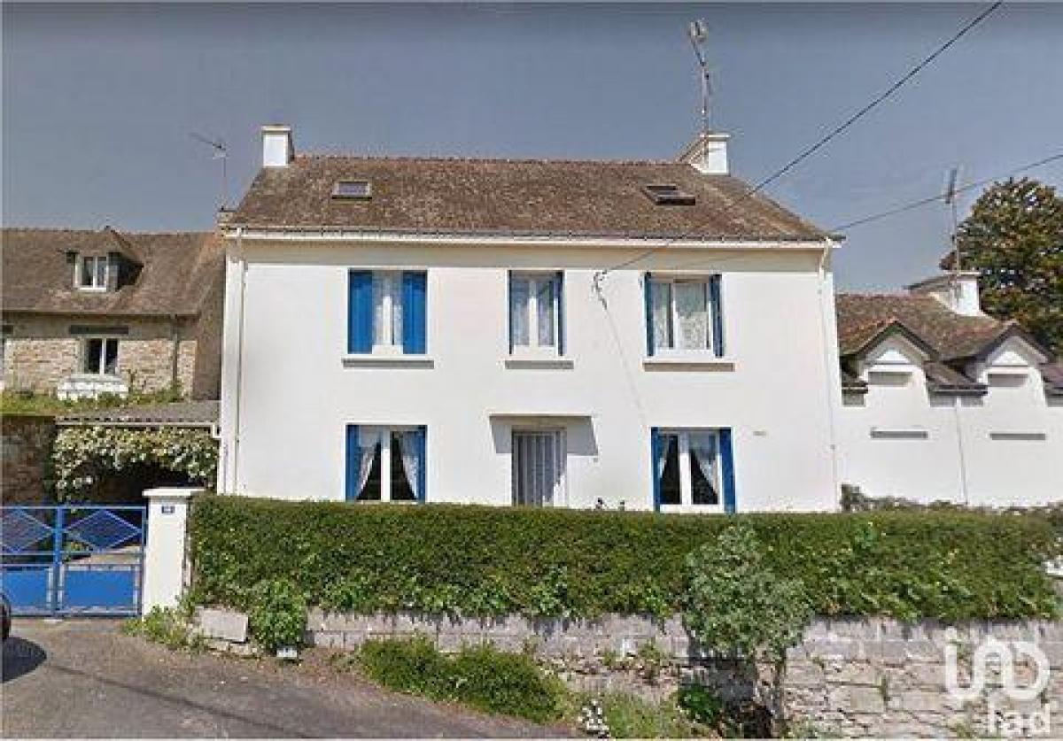 2 bedrooms House in Pontivy, France No. 8711