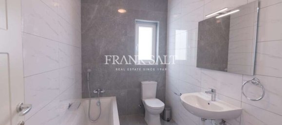 2 bedrooms Penthouse in Gzira, Malta No. 6836 6