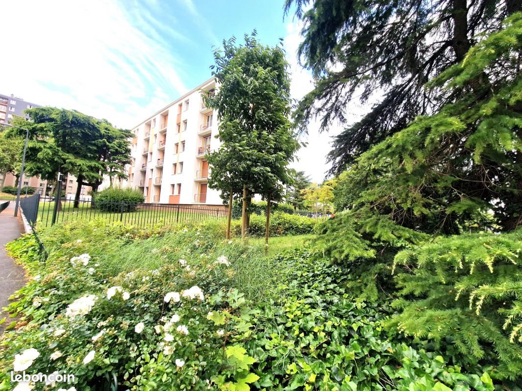 3 Schlafzimmer Wohnung in Orleans, France, Nr. 265668